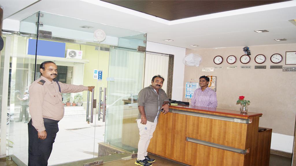 Airport Hotel Daya Capitol New Delhi Exterior photo