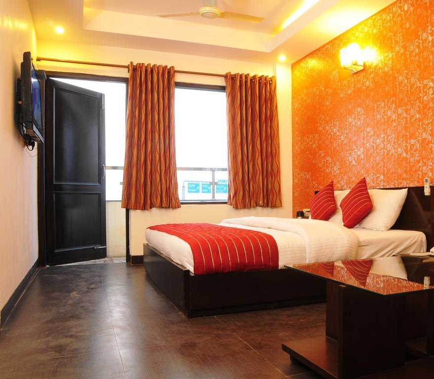 Airport Hotel Daya Capitol New Delhi Exterior photo