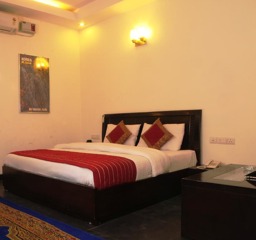 Airport Hotel Daya Capitol New Delhi Exterior photo