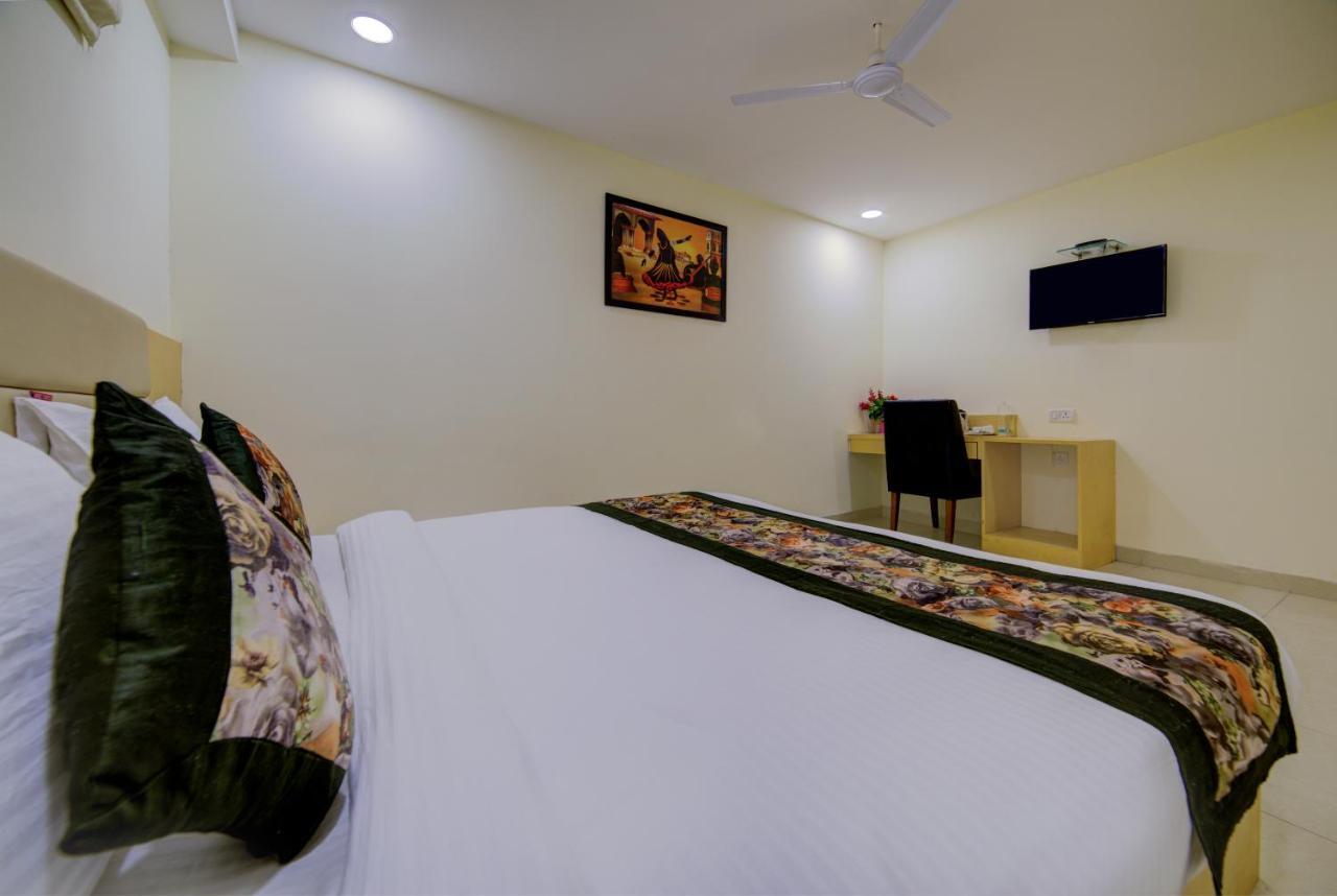 Airport Hotel Daya Capitol New Delhi Exterior photo